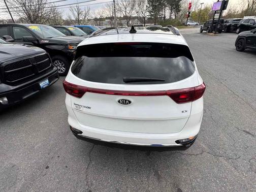 2022 Kia Sportage EX