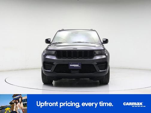 Gray 2024 Jeep Grand Cherokee Altitude