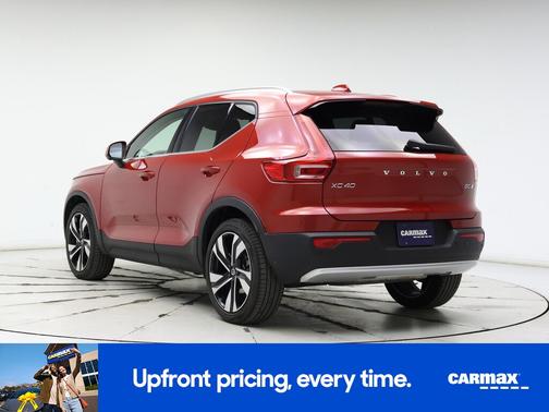 2023 Volvo XC40 B5 Plus Bright Theme