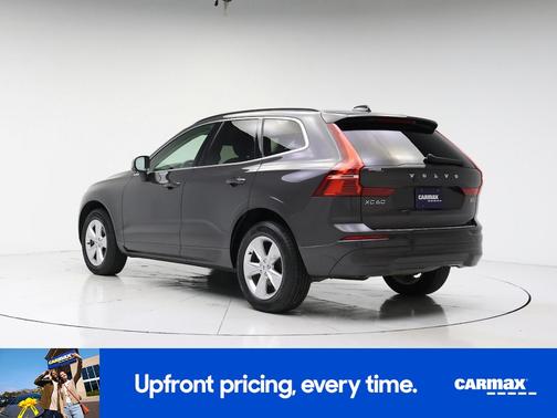 Black 2022 Volvo XC60 B5 Momentum