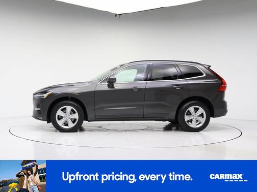 Black 2022 Volvo XC60 B5 Momentum