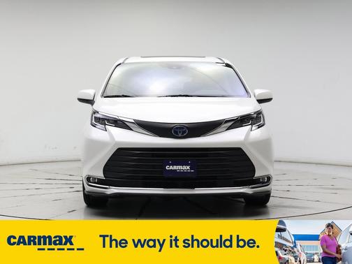2021 Toyota Sienna XLE