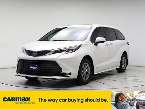 2021 Toyota Sienna XLE