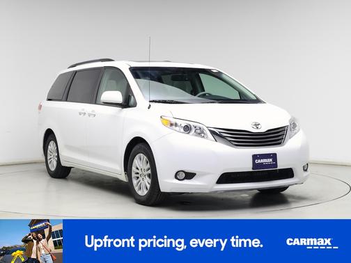 White 2014 Toyota Sienna XLE