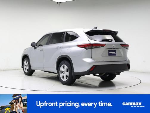 Silver 2023 Toyota Highlander L