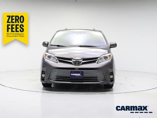 Gray 2018 Toyota Sienna XLE