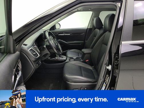 Black 2023 Kia Seltos SX