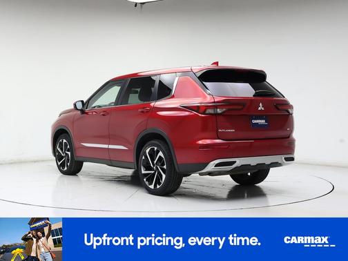 Red 2023 Mitsubishi Outlander SE