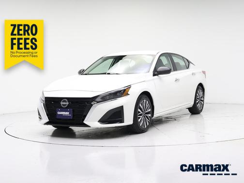 White 2025 Nissan Altima SV