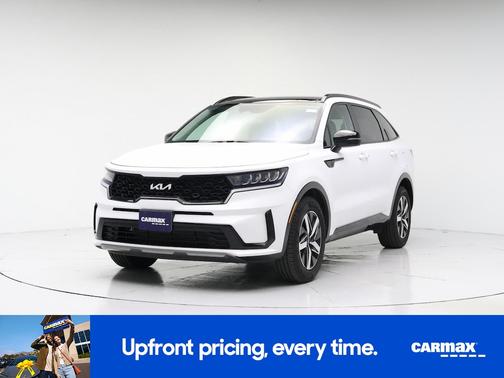 White 2023 Kia Sorento S