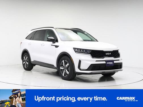 White 2023 Kia Sorento S