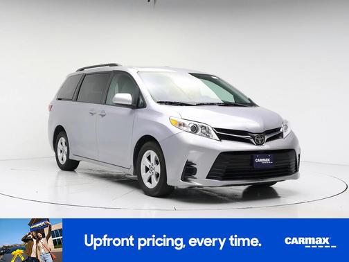 Silver 2018 Toyota Sienna LE