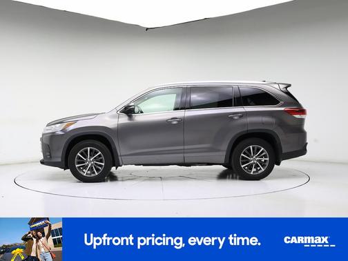 Gray 2018 Toyota Highlander XLE