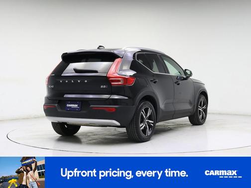 2023 Volvo XC40 B5 Plus Bright Theme