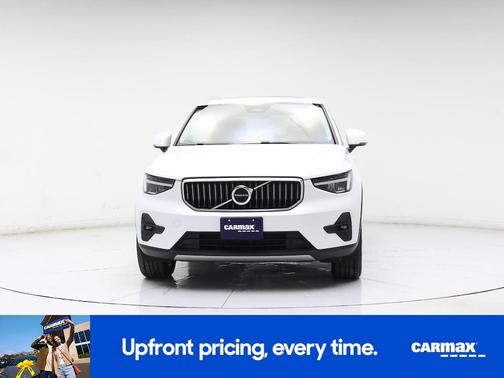 2023 Volvo XC40 B5 Plus Bright Theme