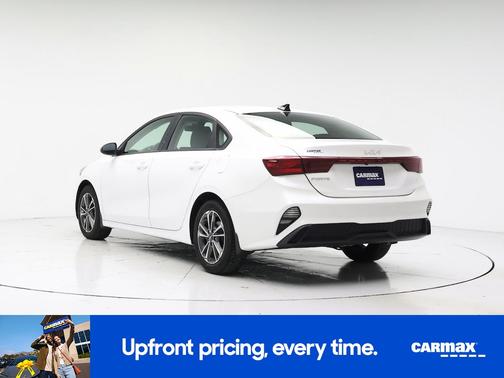 White 2022 Kia Forte FE