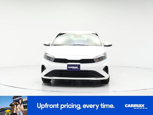 White 2022 Kia Forte FE