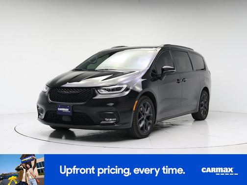 Black 2023 Chrysler Pacifica Limited