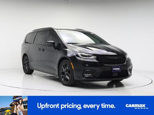 Black 2023 Chrysler Pacifica Limited