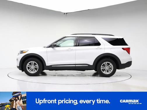 White 2022 Ford Explorer XLT