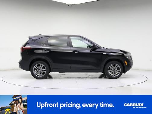 Black 2021 Kia Seltos LX