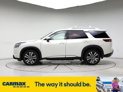 2023 Nissan Pathfinder Platinum