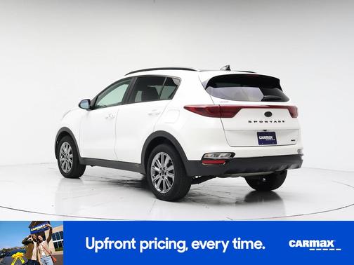 White 2021 Kia Sportage S