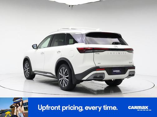 White 2023 INFINITI QX60 Sensory