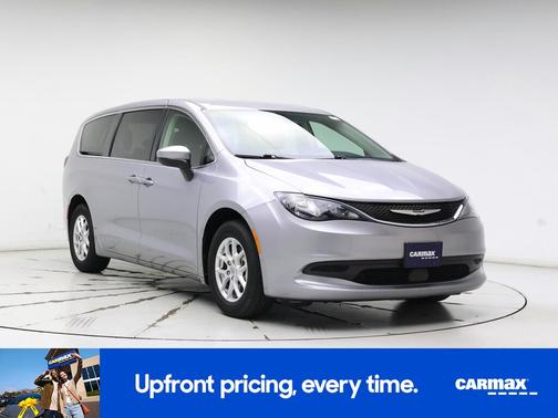2021 Chrysler Voyager LX