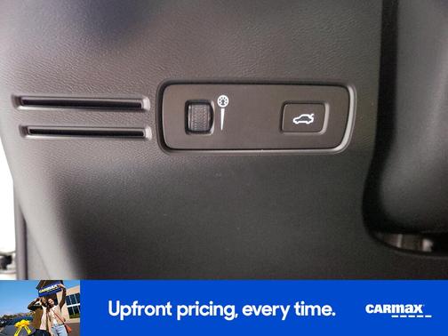 2020 Volvo XC40 T5 Momentum