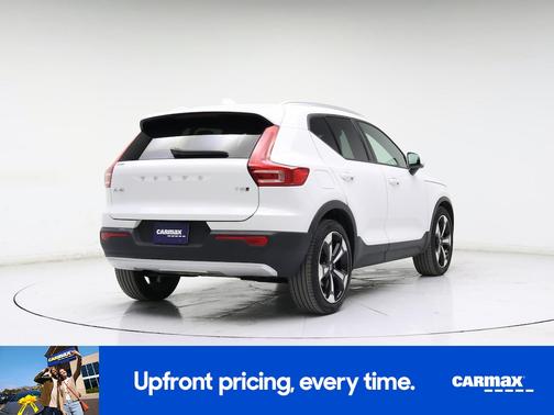 2020 Volvo XC40 T5 Momentum