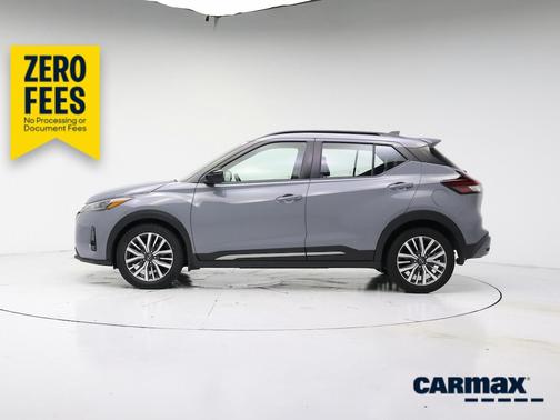 Gray 2024 Nissan Kicks SR