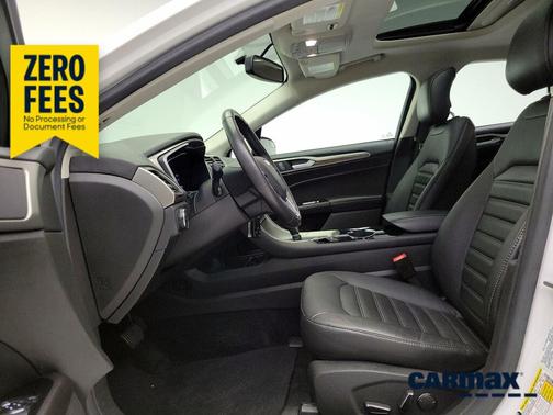 White 2014 Ford Fusion SE