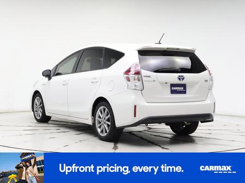 2015 Toyota Prius v Four