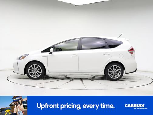 2015 Toyota Prius v Four