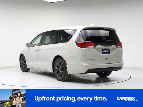 White 2020 Chrysler Pacifica Touring