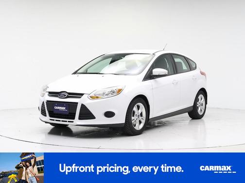 White 2014 Ford Focus SE