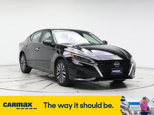 2023 Nissan Altima SV