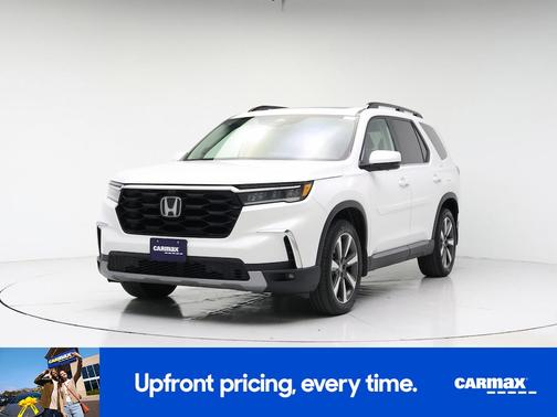 White 2024 Honda Pilot Elite