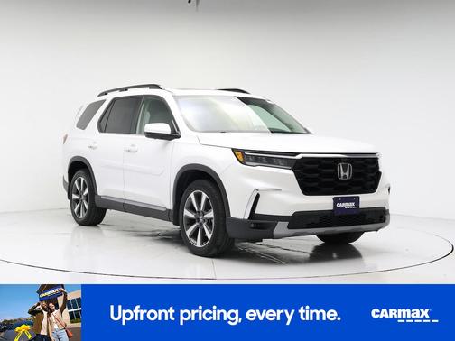 White 2024 Honda Pilot Elite