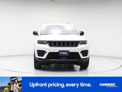 White 2024 Jeep Grand Cherokee Laredo