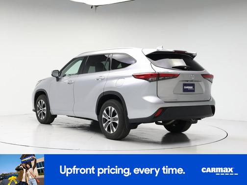 Silver 2021 Toyota Highlander XLE