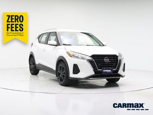 White 2023 Nissan Kicks SV