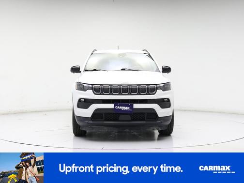 White 2022 Jeep Compass Latitude
