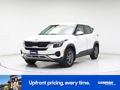 White 2021 Kia Seltos LX