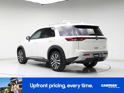 White 2022 Nissan Pathfinder Platinum