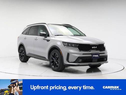 Gray 2023 Kia Sorento SX