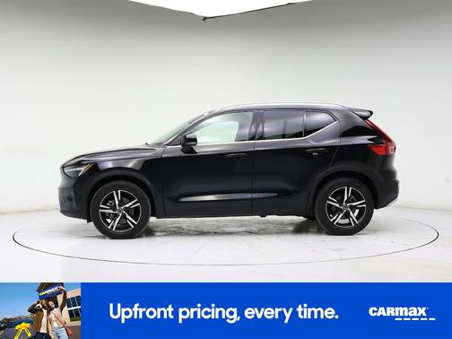 2023 Volvo XC40 B5 Plus Bright Theme