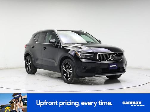 2023 Volvo XC40 B5 Plus Bright Theme