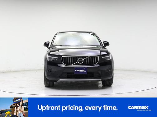 2023 Volvo XC40 B5 Plus Bright Theme